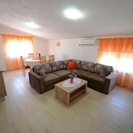 Apartment Adriana