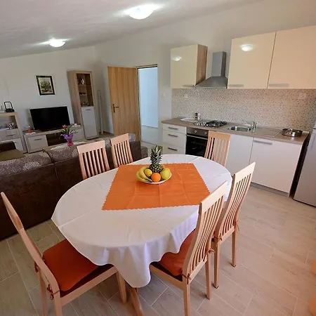 Apartment Adriana *